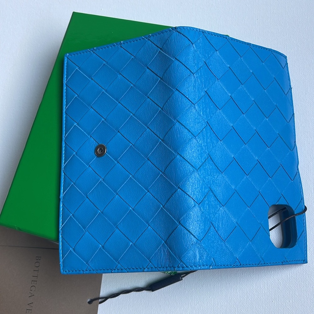NWT BOTTEGA VENETA WOVEN LEATHER BLUE iPHONE 11 CASE WALLET WITH BOX AND BAG - Picture 15 of 16